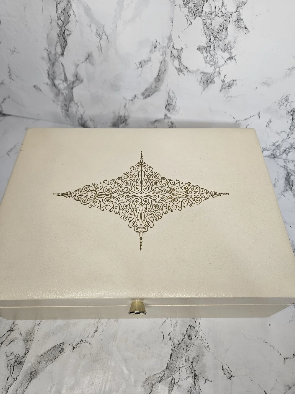 Vintage 1960's Lady Buxton Beige Two Tier Jewelry Box With Red Velvet